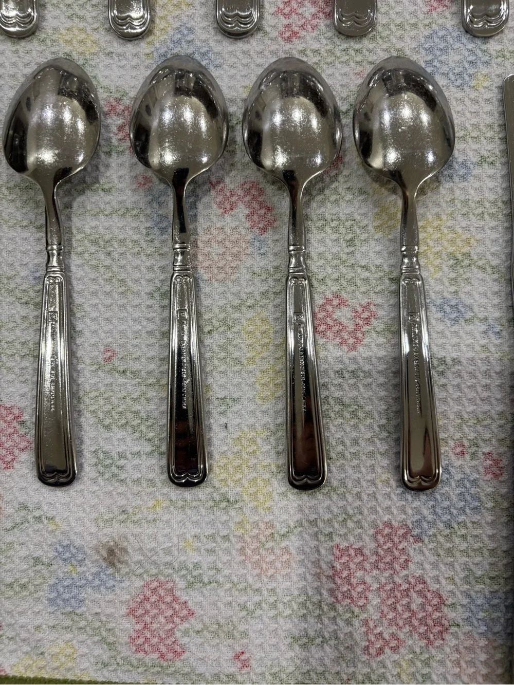28 Pc Zwilling J.A. Henckels Vintage 1876 Stainless Steel Flatware.